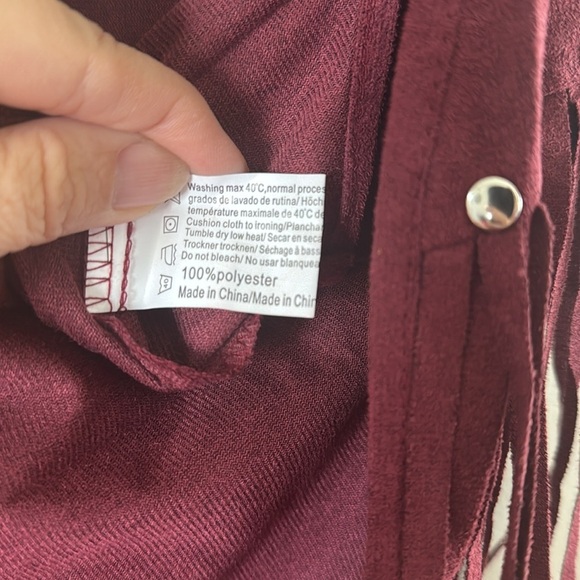 Burgundy Fringe Vest with Stud Accents size Medium Festival Rodeo Boho Cowgirl - Picture 5 of 5